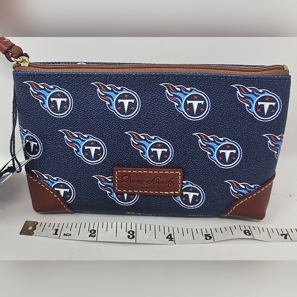 Dooney & Bourke Tennessee Titans Cosmetic Bag Zippered Pouch 6.5 X 4 X 2 NWT - Picture 10 of 11